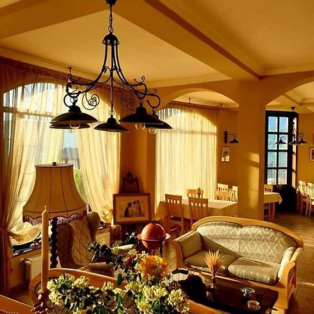Pensiunea Casa Mircea & Restaurant Ieşelniţa Esterno foto