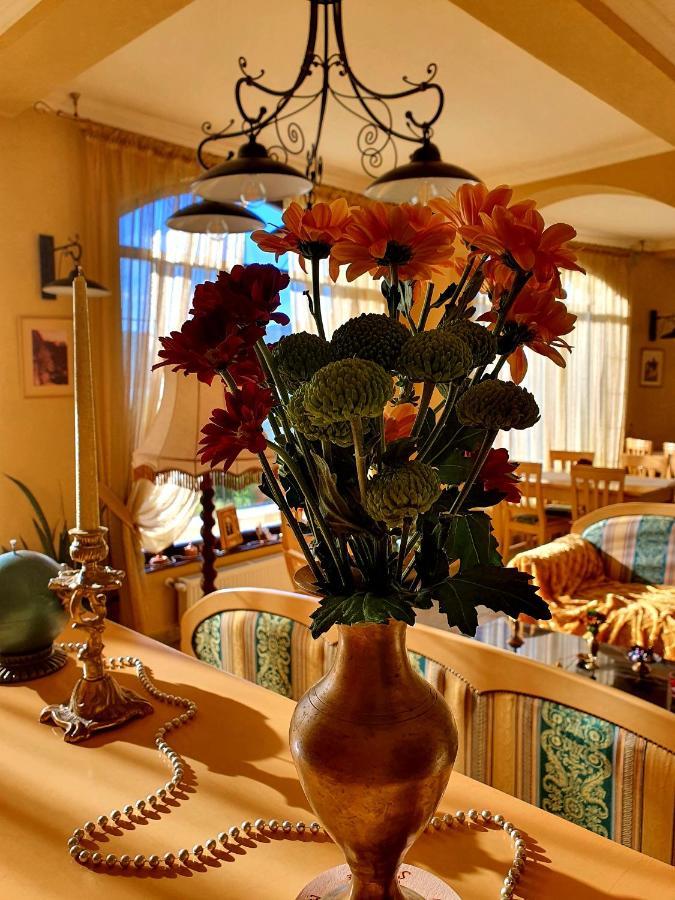 Pensiunea Casa Mircea & Restaurant Ieşelniţa Esterno foto