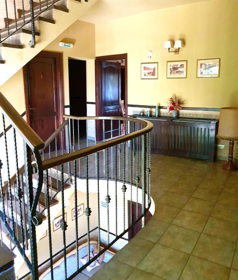 Pensiunea Casa Mircea & Restaurant Ieşelniţa Esterno foto