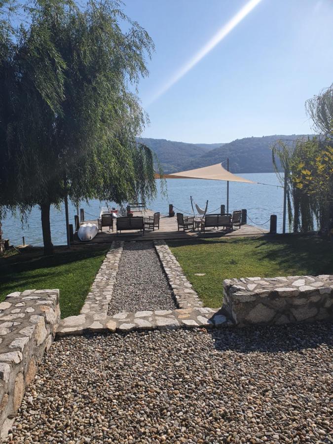 Pensiunea Casa Mircea & Restaurant Ieşelniţa Esterno foto