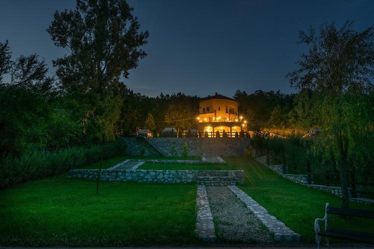 Pensiunea Casa Mircea & Restaurant Ieşelniţa Esterno foto